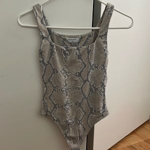 Aritzia babaton contour tank bodysuit. Fantastic condition / worn twice.